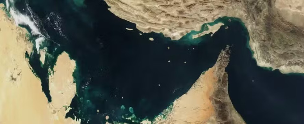 Estreito de Ormuz é uma região entre Irã e Omã — Foto: Reprodução/Nasa