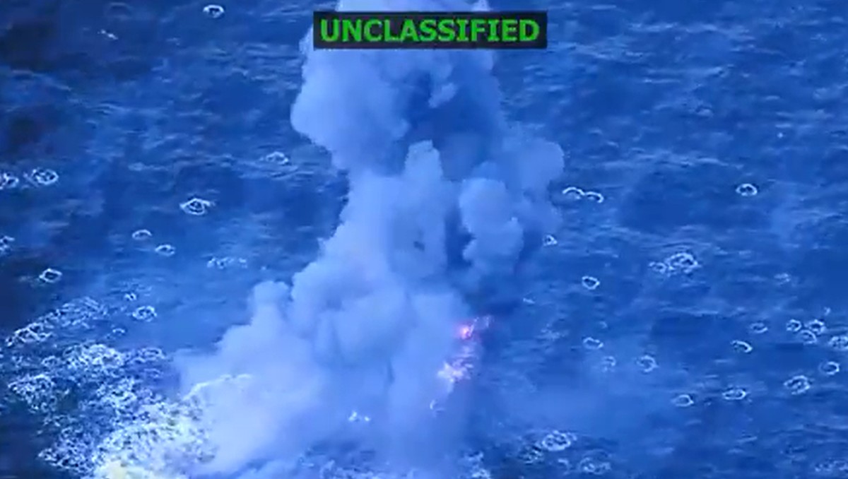 EUA lançam novo ataque contra suposto barco com drogas um dia após Venezuela denunciar incursão de caças americanos