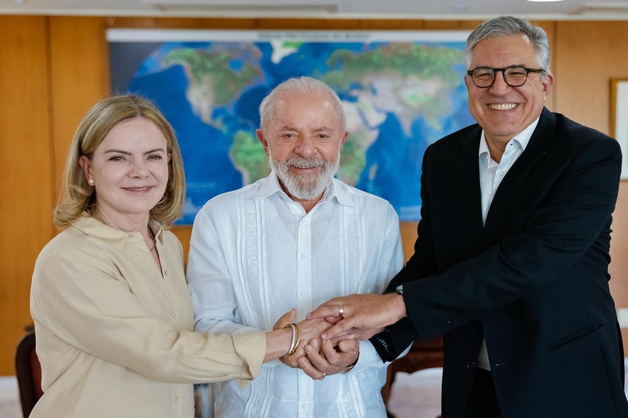 Gleisi Hoffmann, Lula e Alexandre Padilha