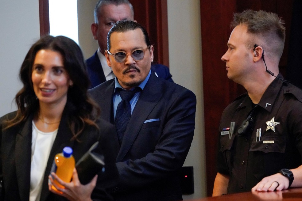 Johnny Depp: Fãs querem Camille Vasquez, advogada do ator, como presidente  dos EUA; entenda