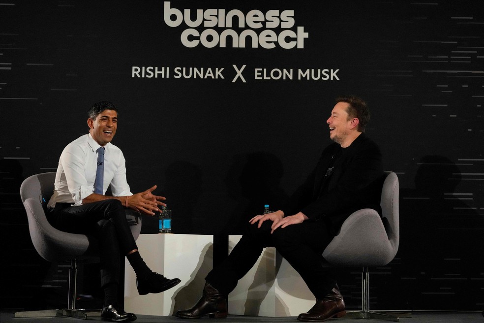 Rishi Sunak, primeiro-ministro britânico, recebe o bilionário Elon Musk para debate em cúpula sobre IA — Foto: Kirsty Wigglesworth / POOL / AFP