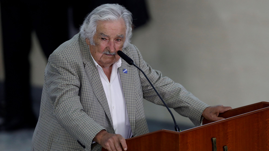 Em entrevista, Pepe Mujica afirma estar 'destruído' após tratamento contra câncer