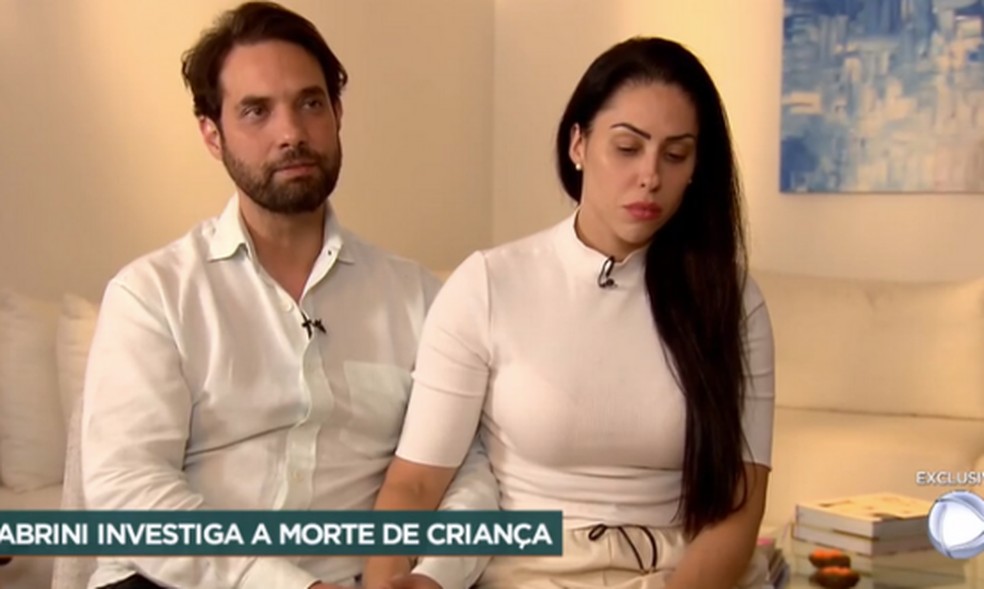 Jairinho e Monique em entrevista ao 'Domingo Espetacular' — Foto: Reprodução / TV Record