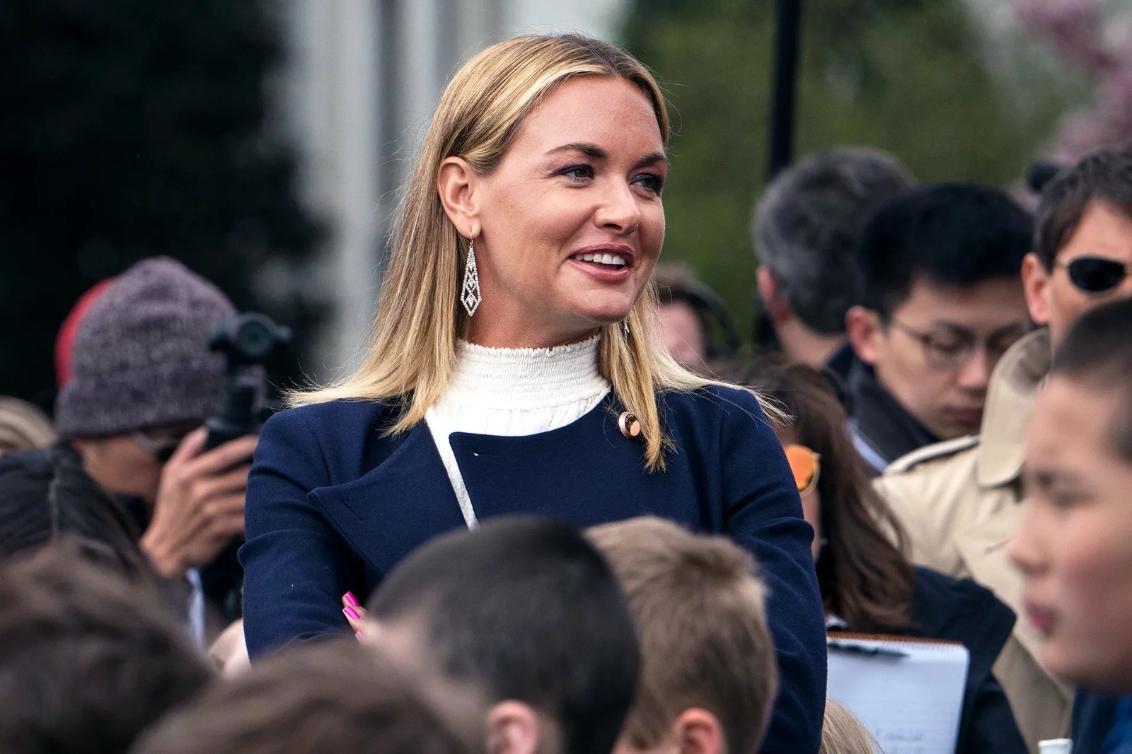 Ex-nora de Donald Trump anuncia que está livre do câncer de mama seis meses após diagnóstico