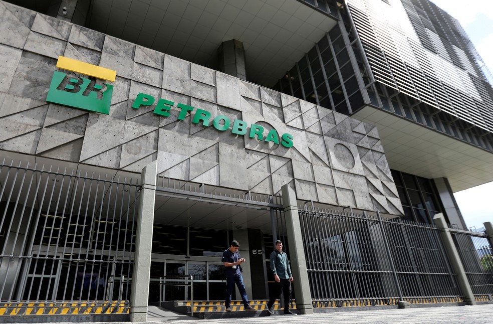 Fachada da sede da Petrobras, no Rio de Janeiro — Foto: Reuters/Sergio Moraes