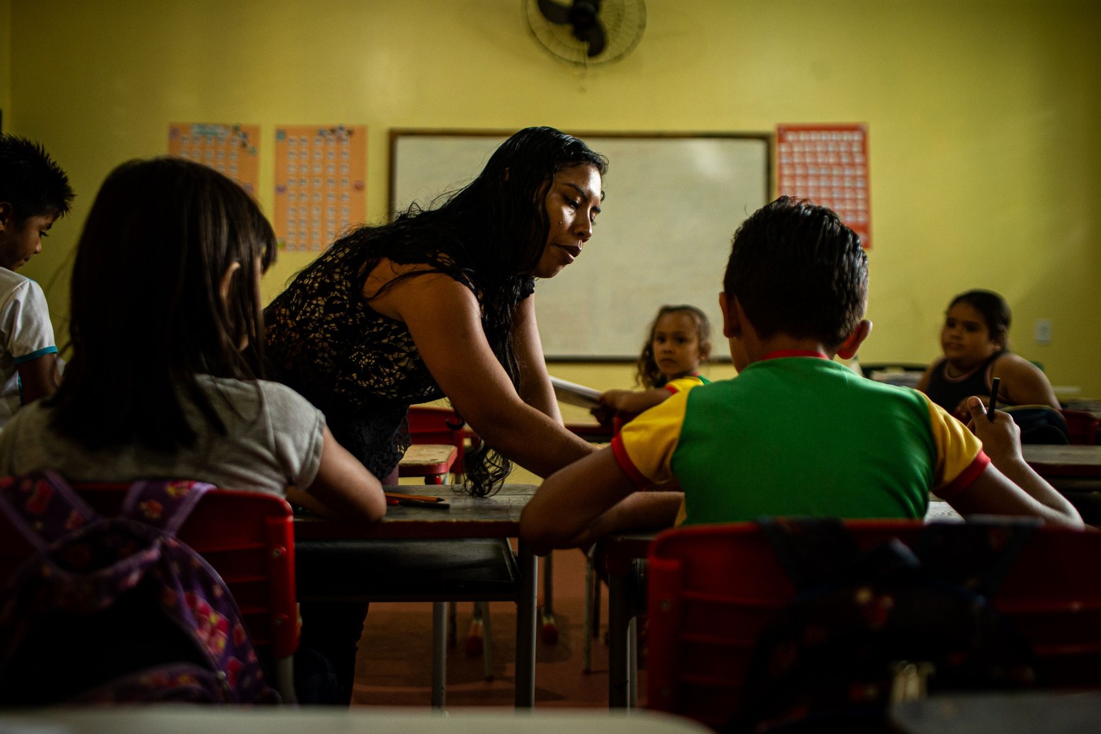 Érica Mesquita Gomes, de 26 anos, está se formando em Pedagogia à distância — Foto: Hermes de Paula