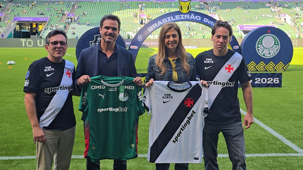 Leila Pereira, presidente do Palmeiras, com empres�rio Marcos Lamacchia, poss�vel futuro dono da SAF do Vasco, antes da partida entre Palmeiras e Vasco, no Nubank Parque, pelo Campeonato Brasileiro 2026 � Foto: Divulga��o