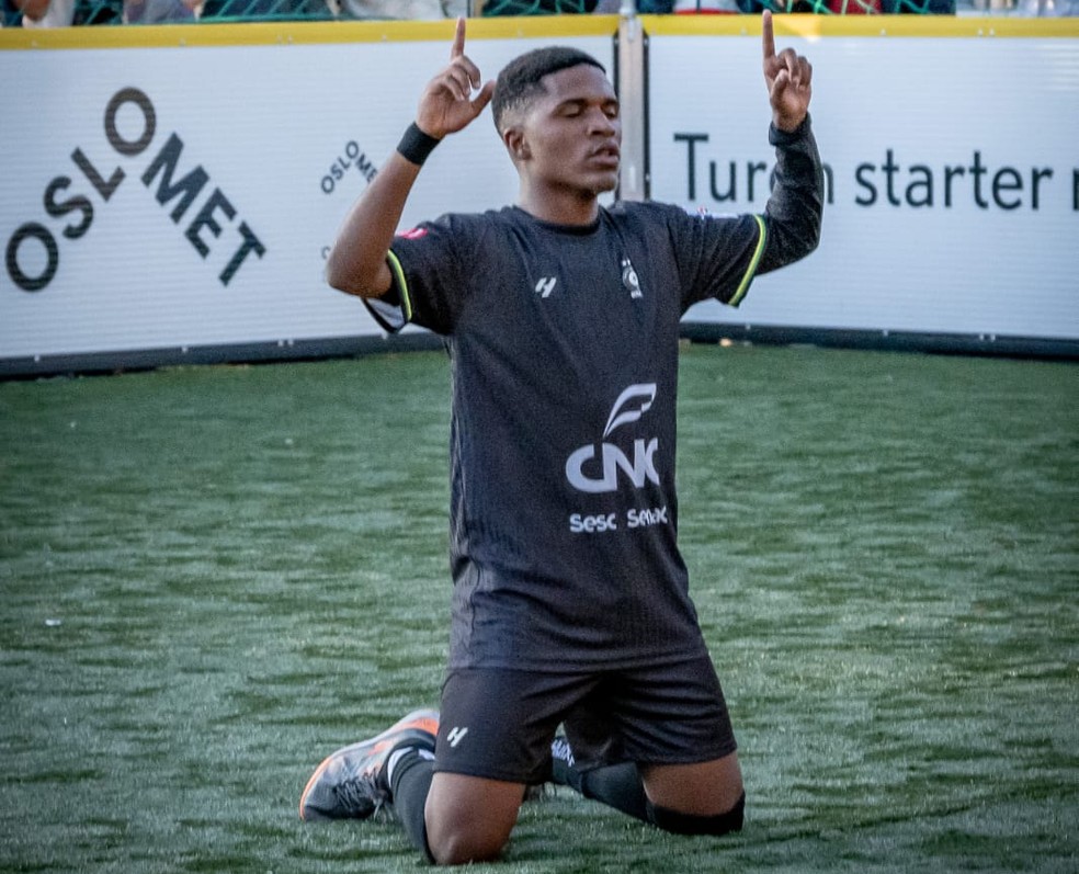 Carlos Henrique durante uma das partidas — Foto: Divulgação/HomelessWorldCup