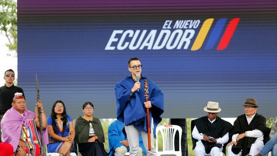 De olho na reeleição, presidente do Equador usa referendo para se legitimar no poder, dizem especialistas