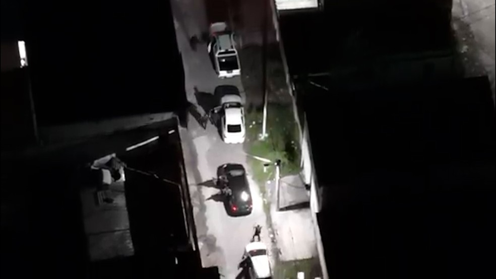 Comboio de criminosos no Catiri — Foto: Reprodução/Redes sociais