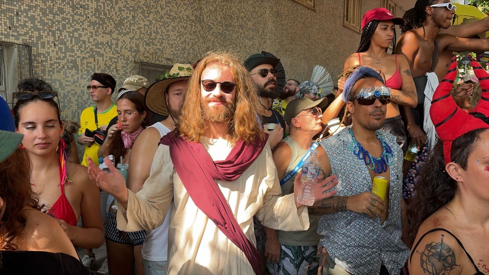 Jesus Latino no bloco Besame Mucho — Foto: Kaio Magalhães