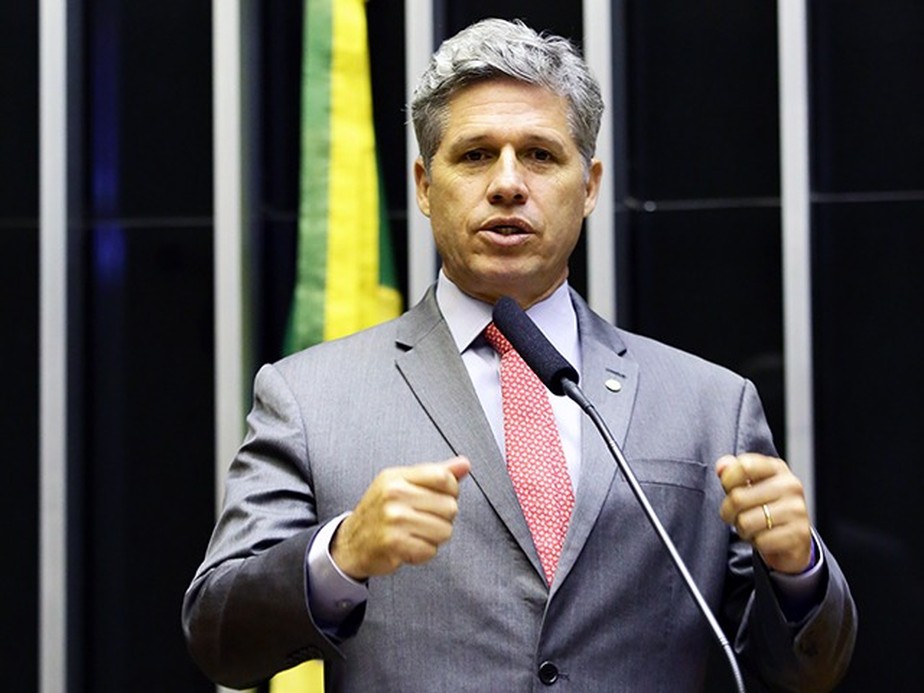 Saiba quem é o novo ministro do Desenvolvimento Agrário, o deputado Paulo  Teixeira