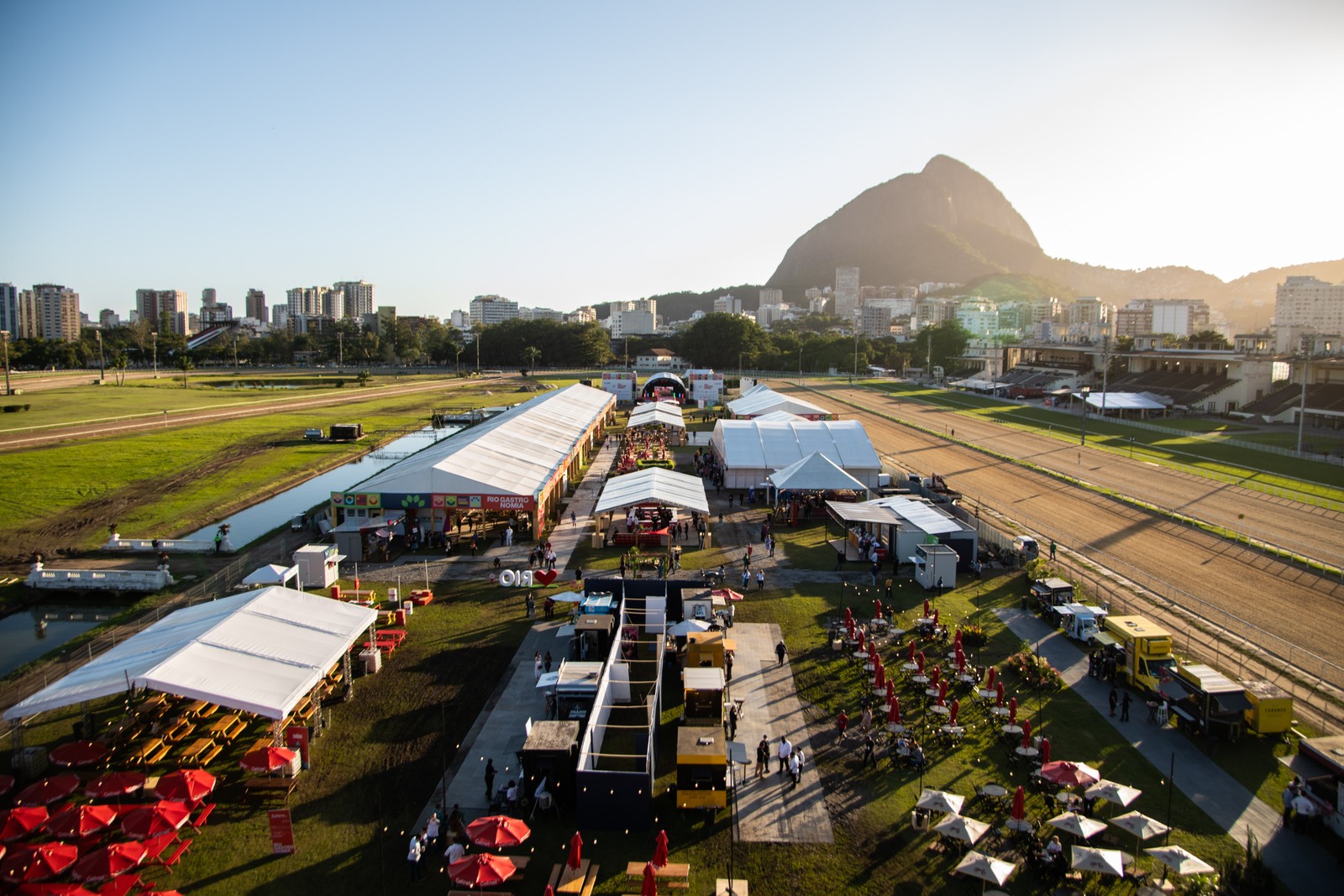 Imagem aérea do Rio Gastronomia 2021, no Jockey Club — Foto: Alex Ferro/Agência O Globo