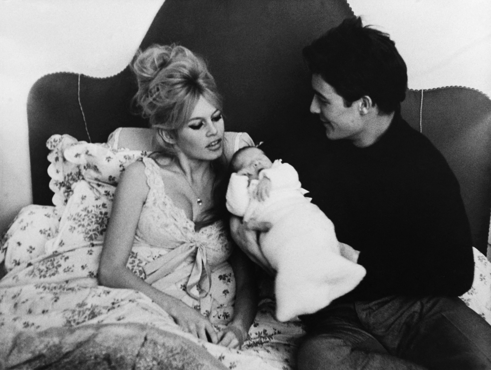Brigitte Bardot and her then husband, Jacques Charrier, with their son, Nicolas-Jacques Charrier — Photo: AFP
