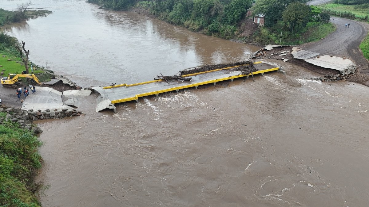 Quatro meses depois de ser reinaugurada, ponte no RS é destruída pela segunda segunda vez por chuvas