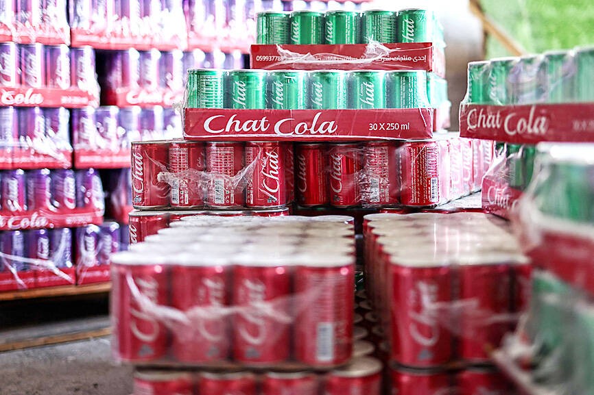 Boicote de palestinos à Coca-Cola favorece marca de refrigerante local na Cisjordânia