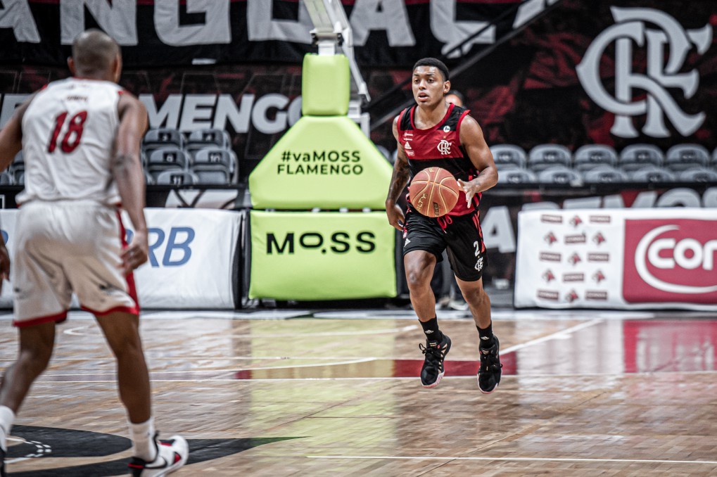 Basquete: Flamengo acerta o retorno do armador Yago