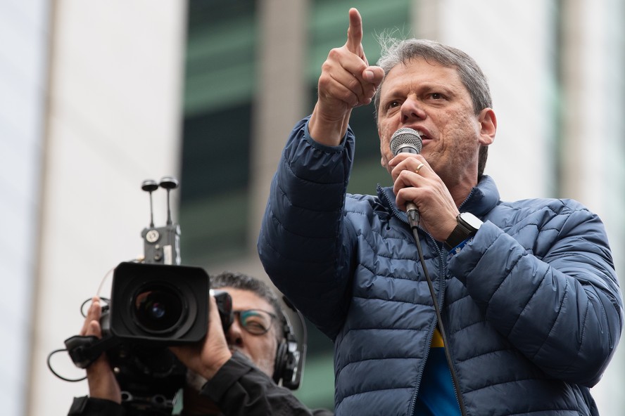Tarcísio de Freitas em discurso na Avenida Paulista, em 7 de setembro