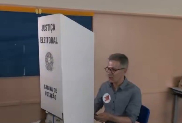 Romeu Zema vota em Minas Gerais — Foto: Reprodução