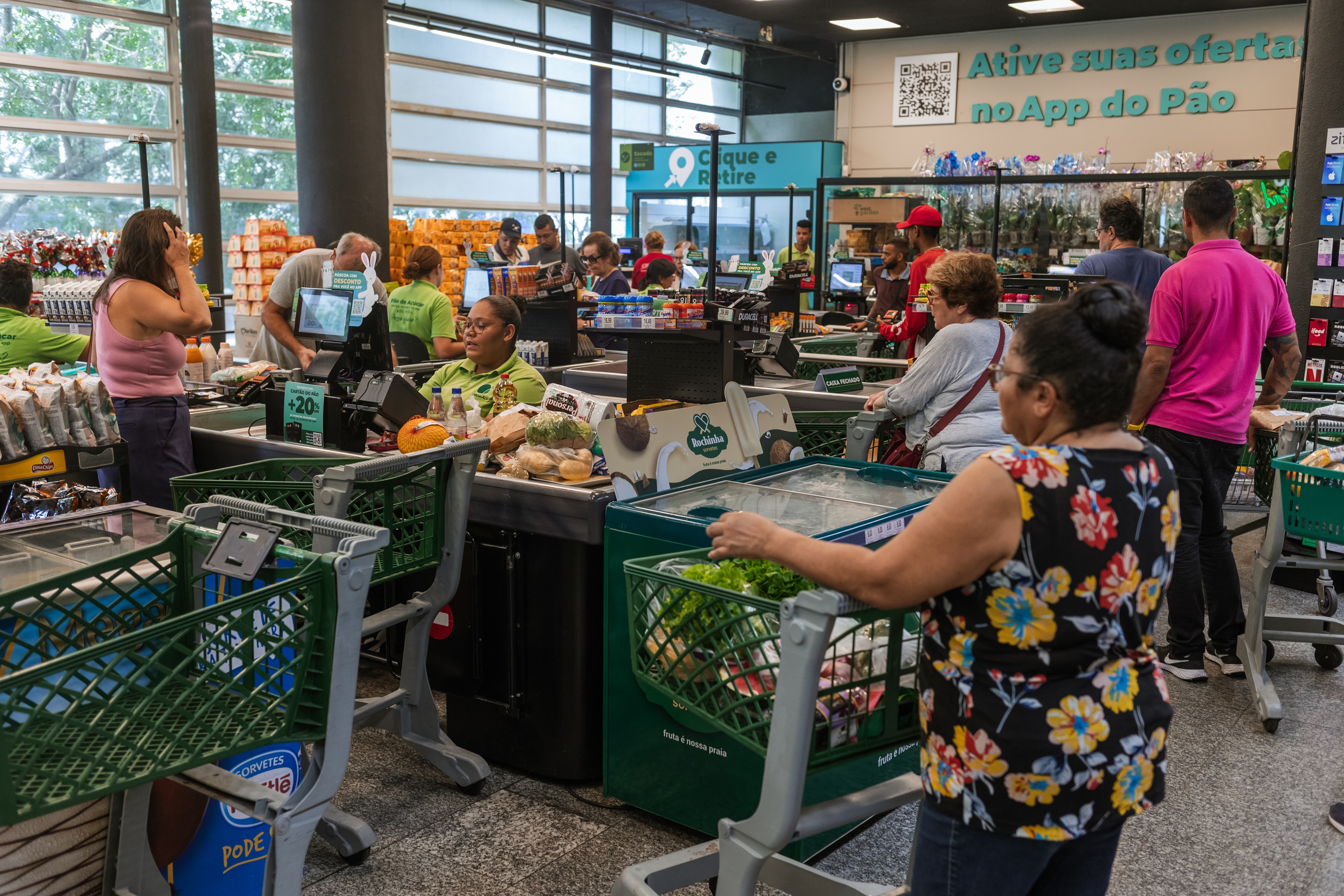 O que explica o recorde de quase 9 milhões de empresas inadimplentes no Brasil? Entenda a crise