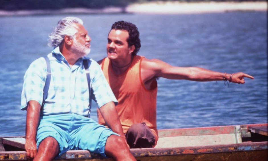 Antonio Fagundes e Wagner Moura em cena do filme 'Deus é brasileiro', de 2003 Divulgação/Zeca Guimarães