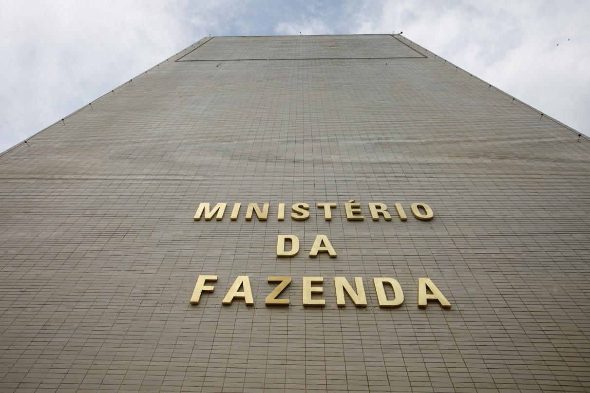 União prevê pagar R$ 44,9 bilhões em precatórios em 2027