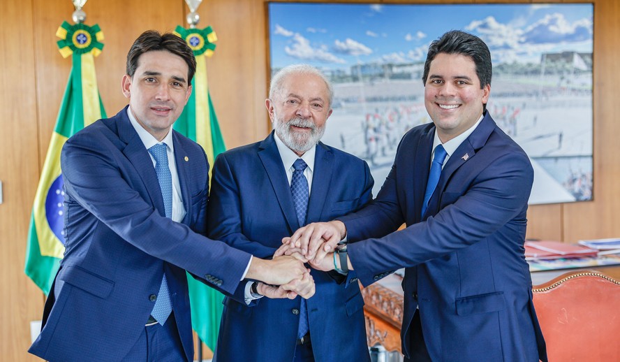 Lula em cerimônia de posse dos ministros Silvio Costa Filho (Portos e Aeroportos) e André Fufuca (Esporte)