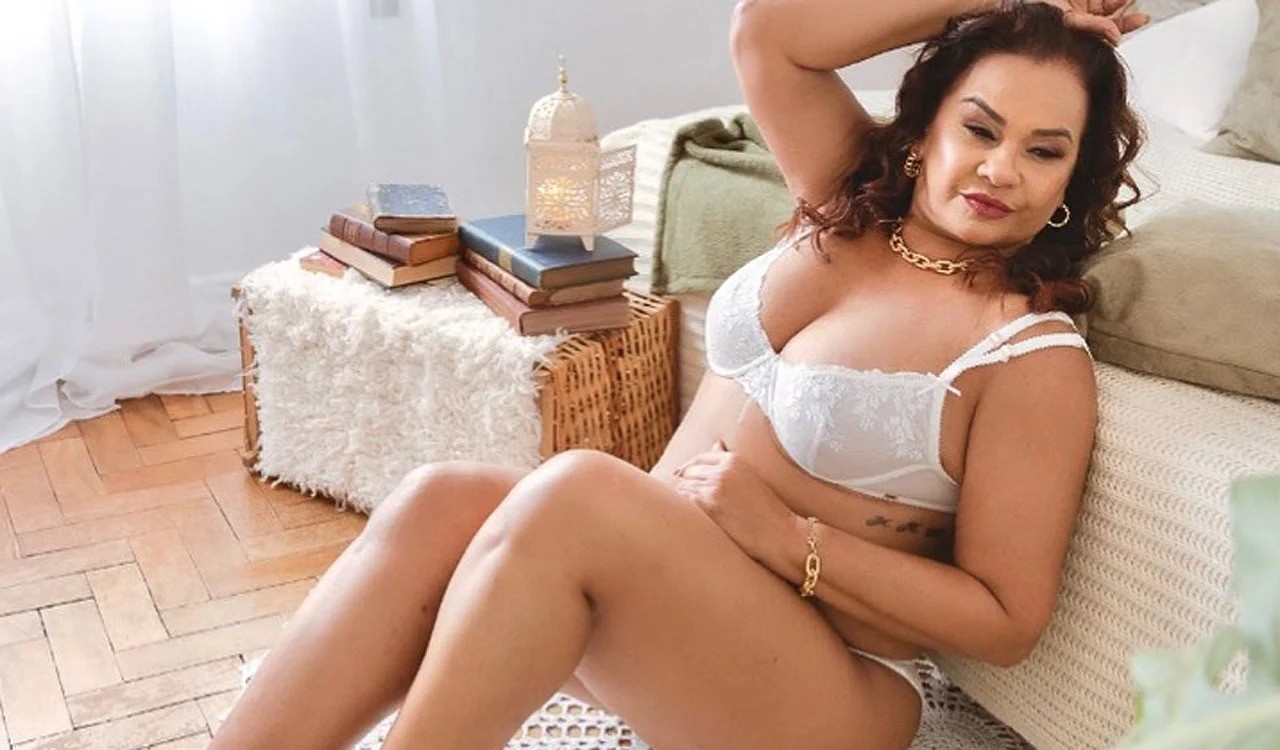 Solange Couto em ensaio de lingerie — Foto: Reprodução/Instagram