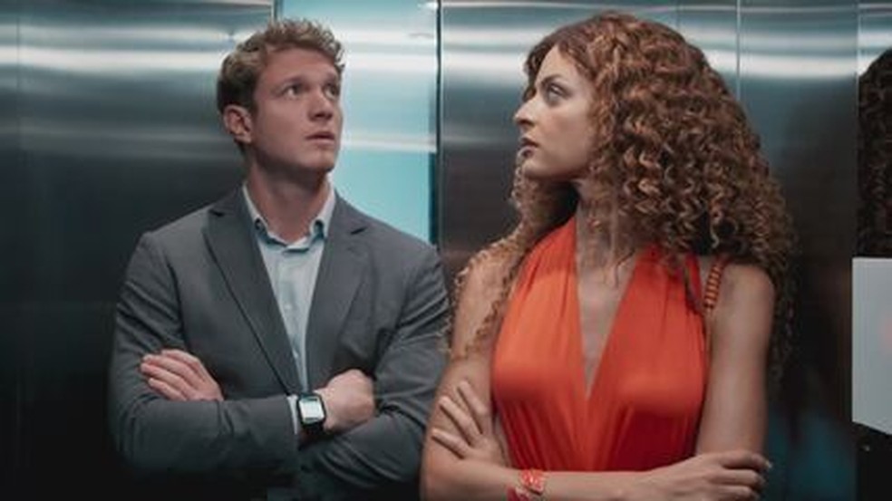 Leonardo (Pedro Novaes) and Viviane (Gabriela Loran) — Photo: Reproduction/TV Globo