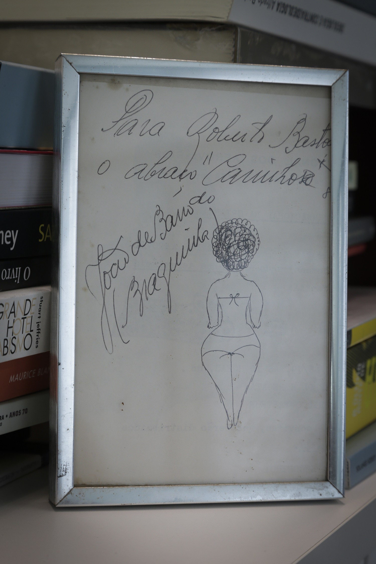 Desenho com autógrafo e dedicatória de Braguinha, parceiro de Pixinguinha em Carinhoso  — Foto: Roberto Moreyra