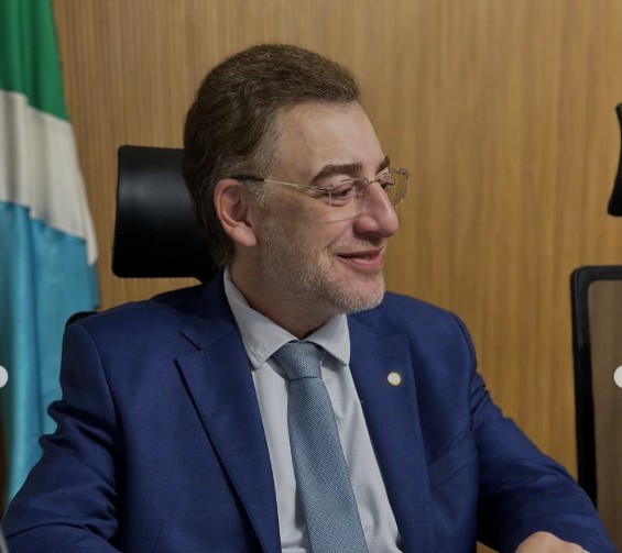 Disputa por pontos do jogo do bicho que rendiam R$ 5 milhões ao mês levou à investigação contra ex-deputado preso na Bolívia - QTU Questões do Universo
