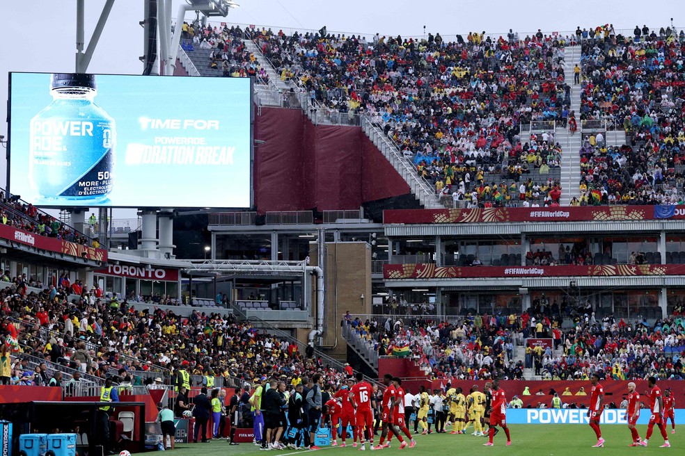 Parada para hidratação no jogo entre Gana e Panamá teve vaias da torcida — Foto: Kevin C. Cox / GETTY IMAGES NORTH AMERICA / Getty Images via AFP