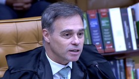 Mendonça rebate argumentos de Moraes e diz que colega deveria ser investigado por abuso de autoridade