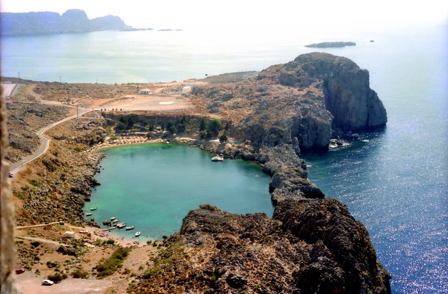 Grécia oferece 'férias grátis' em ilha paradisíaca a turistas afetados ...