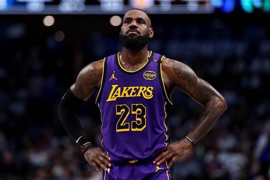 Torcedor do Lakers processa LeBron James após alarme falso sobre
