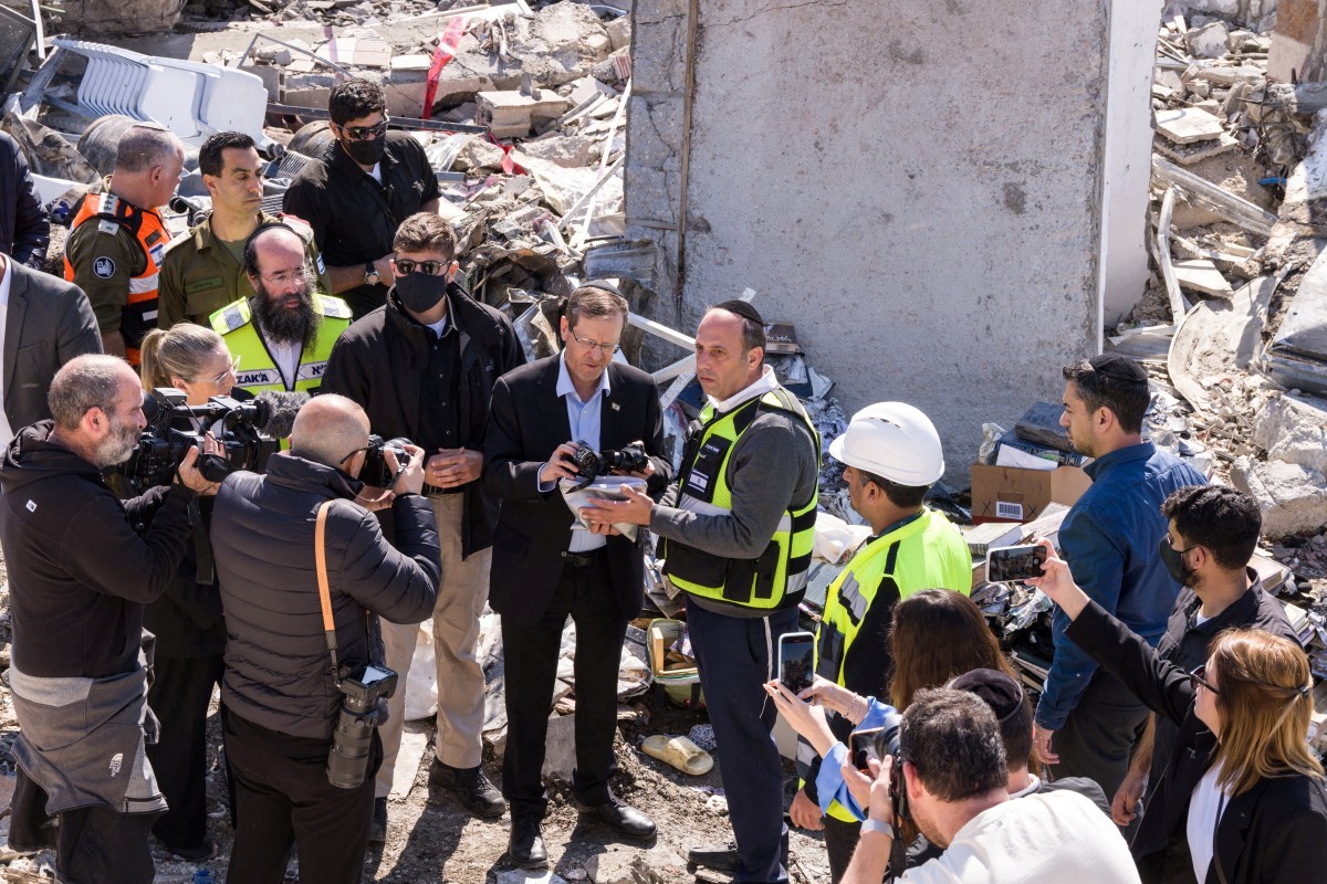 Centenas de avi&otilde;es de Israel bombardeiam L&iacute;bano e Ir&atilde;, diz Ex&eacute;rcito