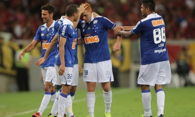 Profissionais da moda elegem camisas de Cruzeiro, Botafogo