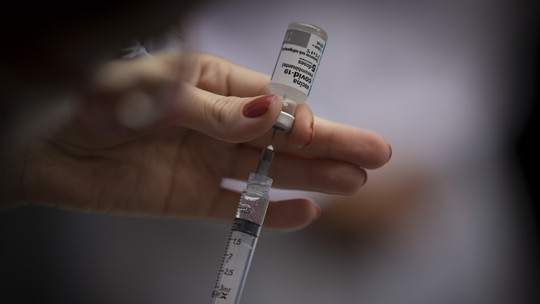 Covid-19: Vacinas salvaram a vida de 63 mil idosos de janeiro a agosto de 2021, diz novo estudo da Fiocruz
