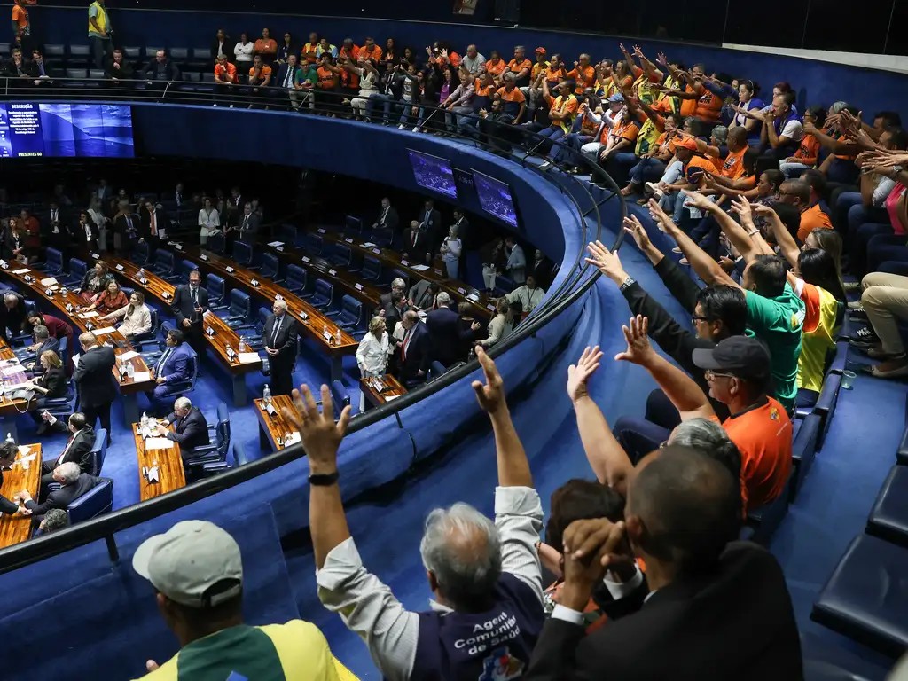 Aposentadoria especial é distorção sem cabimento