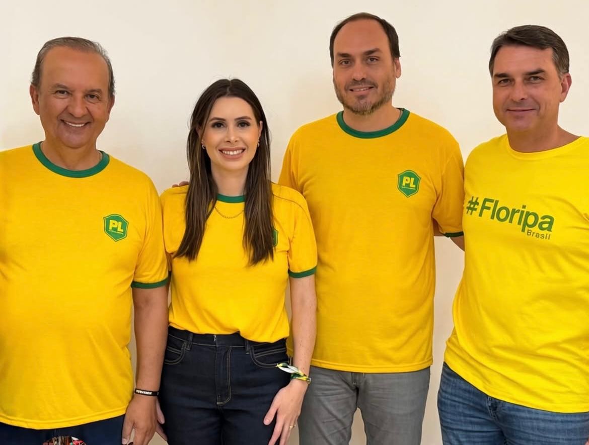 Após meses de disputa interna, PL oficializa chapa com Carlos Bolsonaro e Carol de Toni em Santa Catarina
