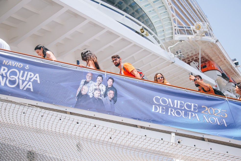 Passageiros embarcam no MSC Seaview para o cruzeiro temático Navio Roupa Nova, em janeiro de 2025 — Foto: Divulgação/PromoAção
