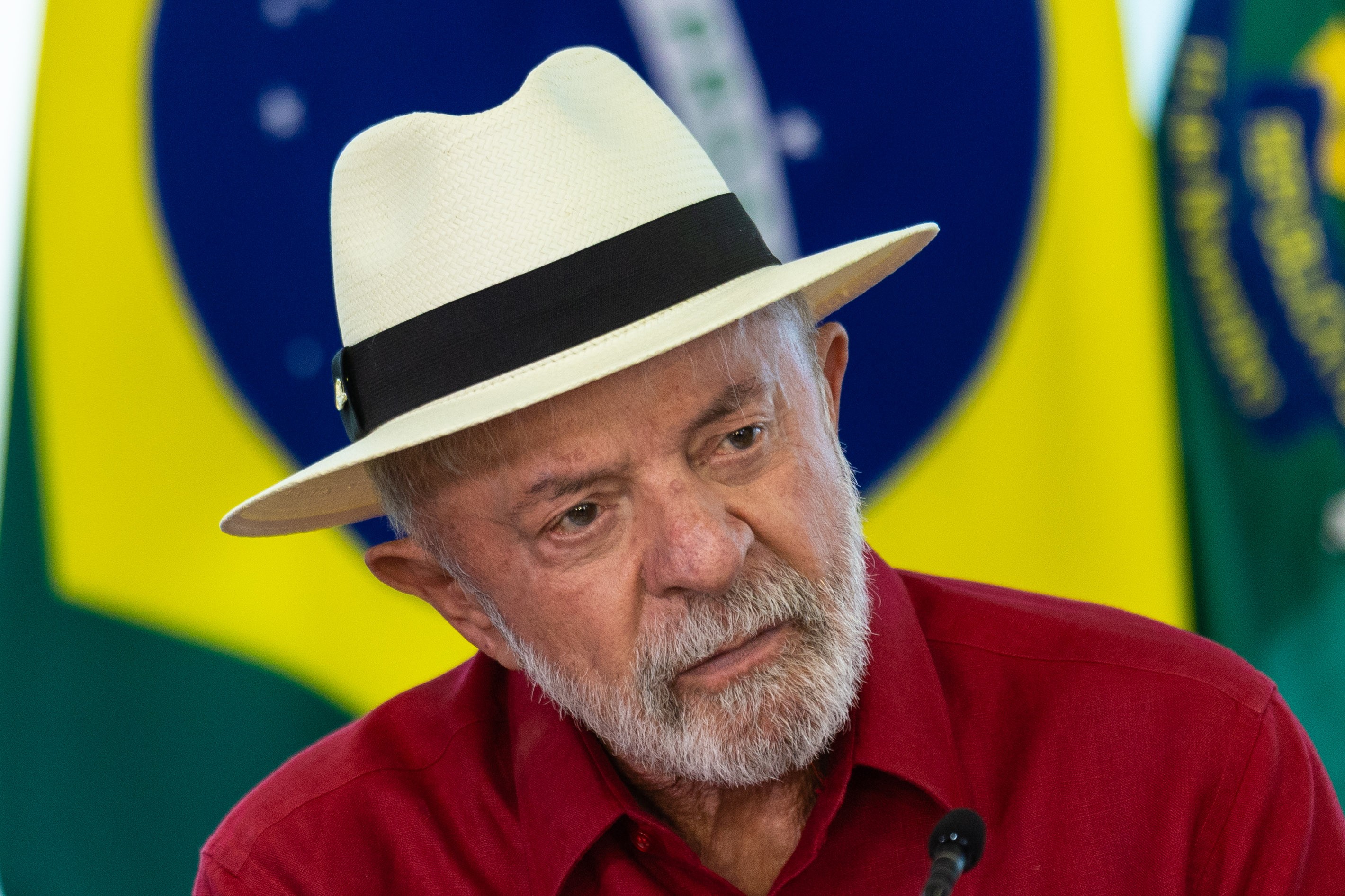 Lula inicia semana com expectativa de reunião com ministros para tratar de crise após derrotas no Congresso