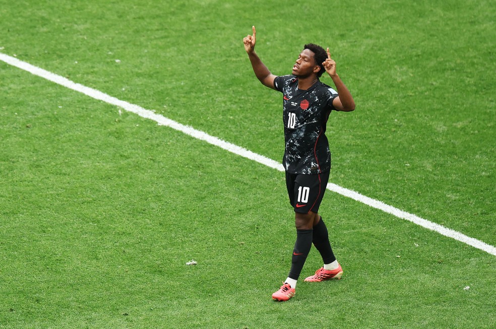 Jonathan David marcou três gols na goleada do Canadá por 6 a 0 contra o Catar — Foto: Emilee Chinn / GETTY IMAGES NORTH AMERICA / Getty Images via AFP