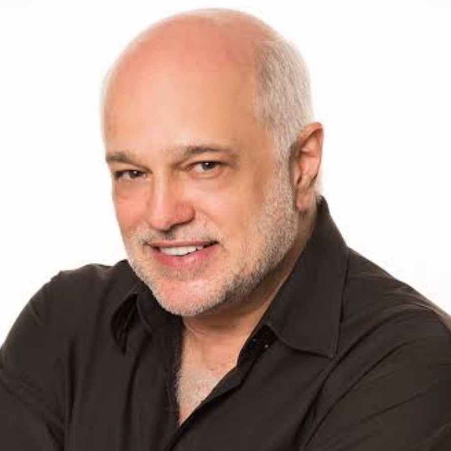 Jayme Periard estreia 'Quebra' no nosso Theatro Municipal