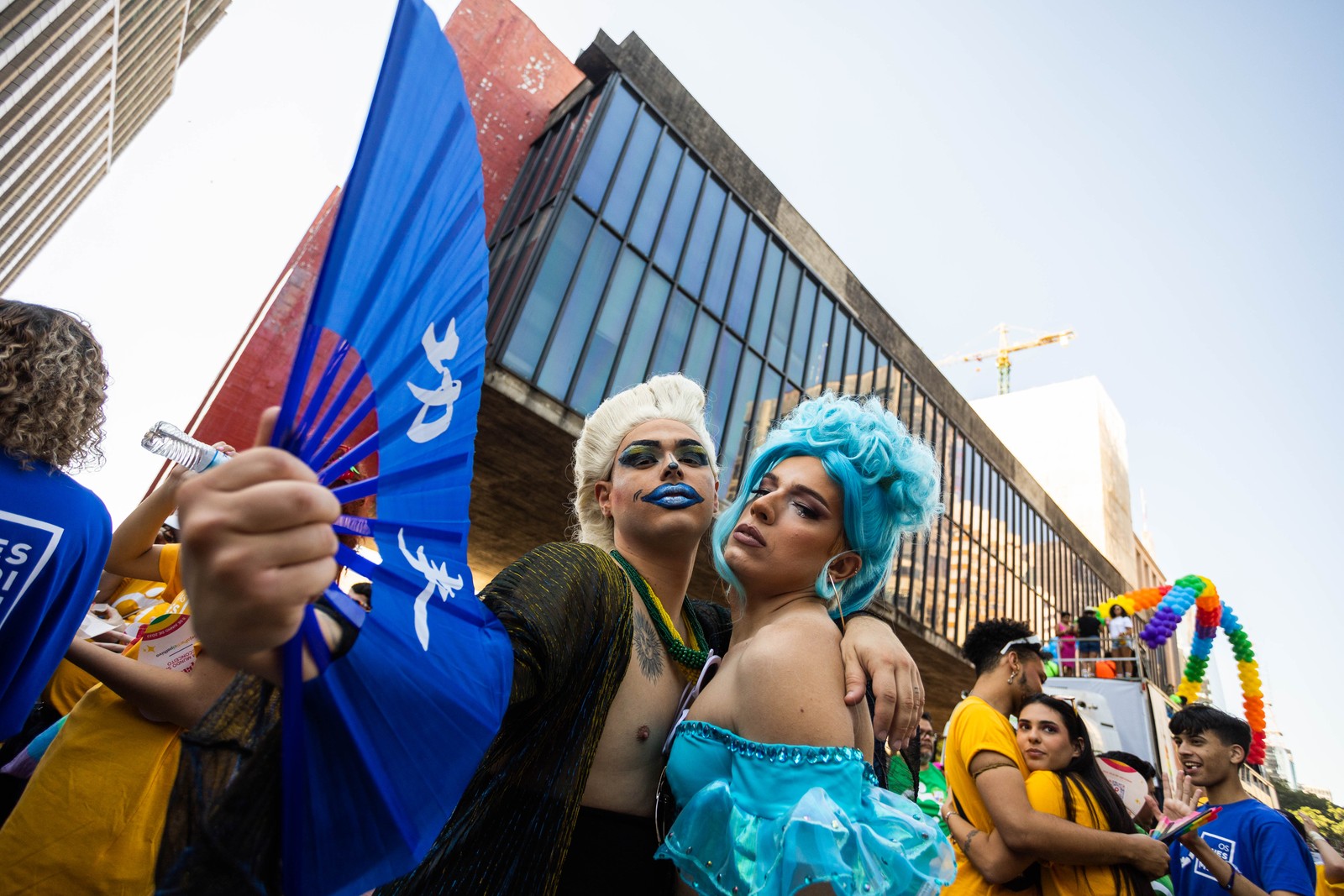 A 27ª edição da Parada do Orgulho LGBT+ na Avenida Paulista. — Foto: Maria Isabel Oliveira/ Agência O Globo