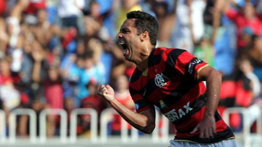 Ex-Flamengo, Ibson é dirigente do Amazonas; relembre as passagens do meia pelo clube