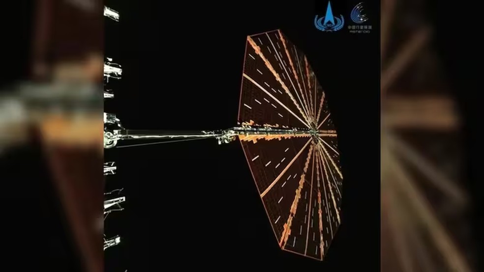 Primeira imagem pública da nave espacial chinesa Tianwen-2, divulgada pela agência espacial da China muito depois de a espaçonave já estar a caminho de seu primeiro asteroide-alvo — Foto: CNSA