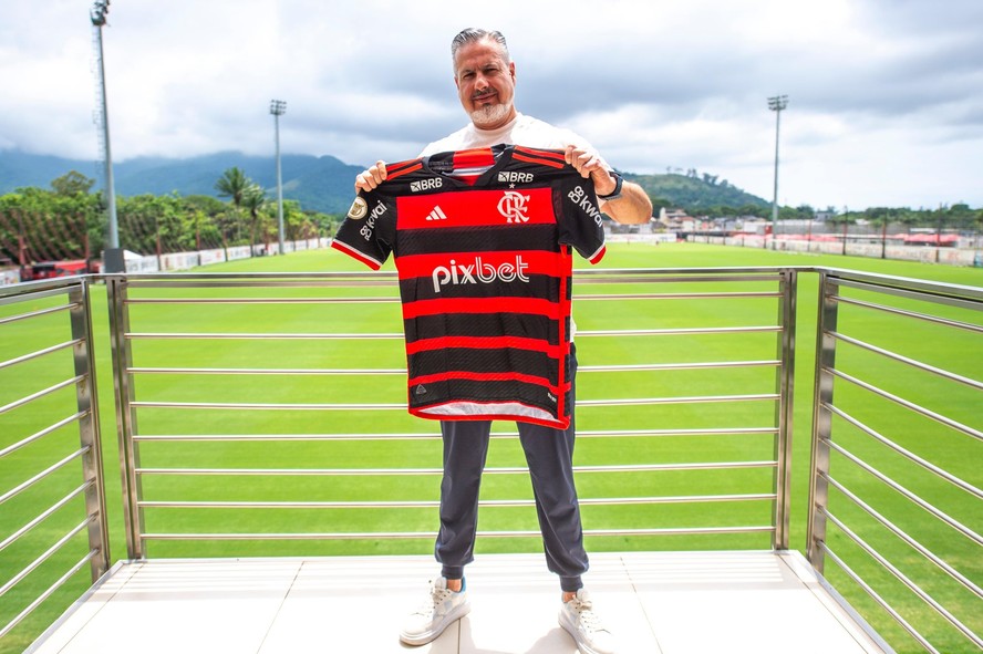 FLAMENGO AINDA NÃO FEZ REFORÇOS EM 2025! José Boto já define primeiras contratações para a temporada!