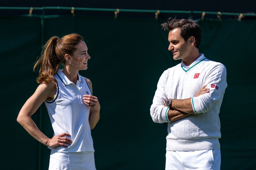 Após início ruim e adiamento de jogo, Bia Haddad estreia com vitória em  Wimbledon