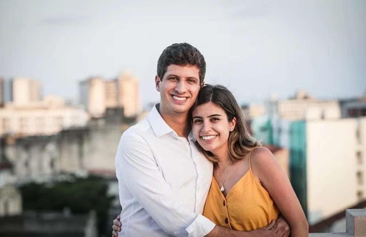 Campos e Tabata fazem segunda viagem internacional juntos no ano